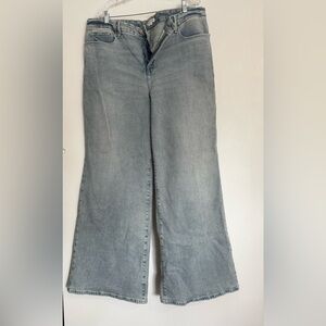 Good American Light Blue hi-rise Flare Jeans